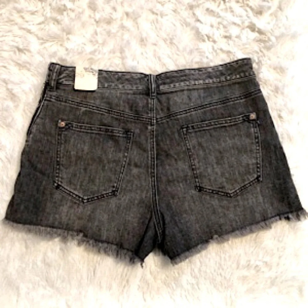 “NEW” Pilcro and the Letterpress Denim Skort - Picture 3 of 4